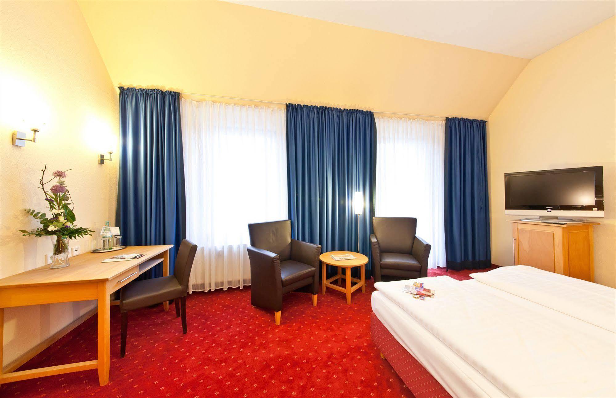 Novum Hotel Gates Berlin Charlottenburg Exteriör bild